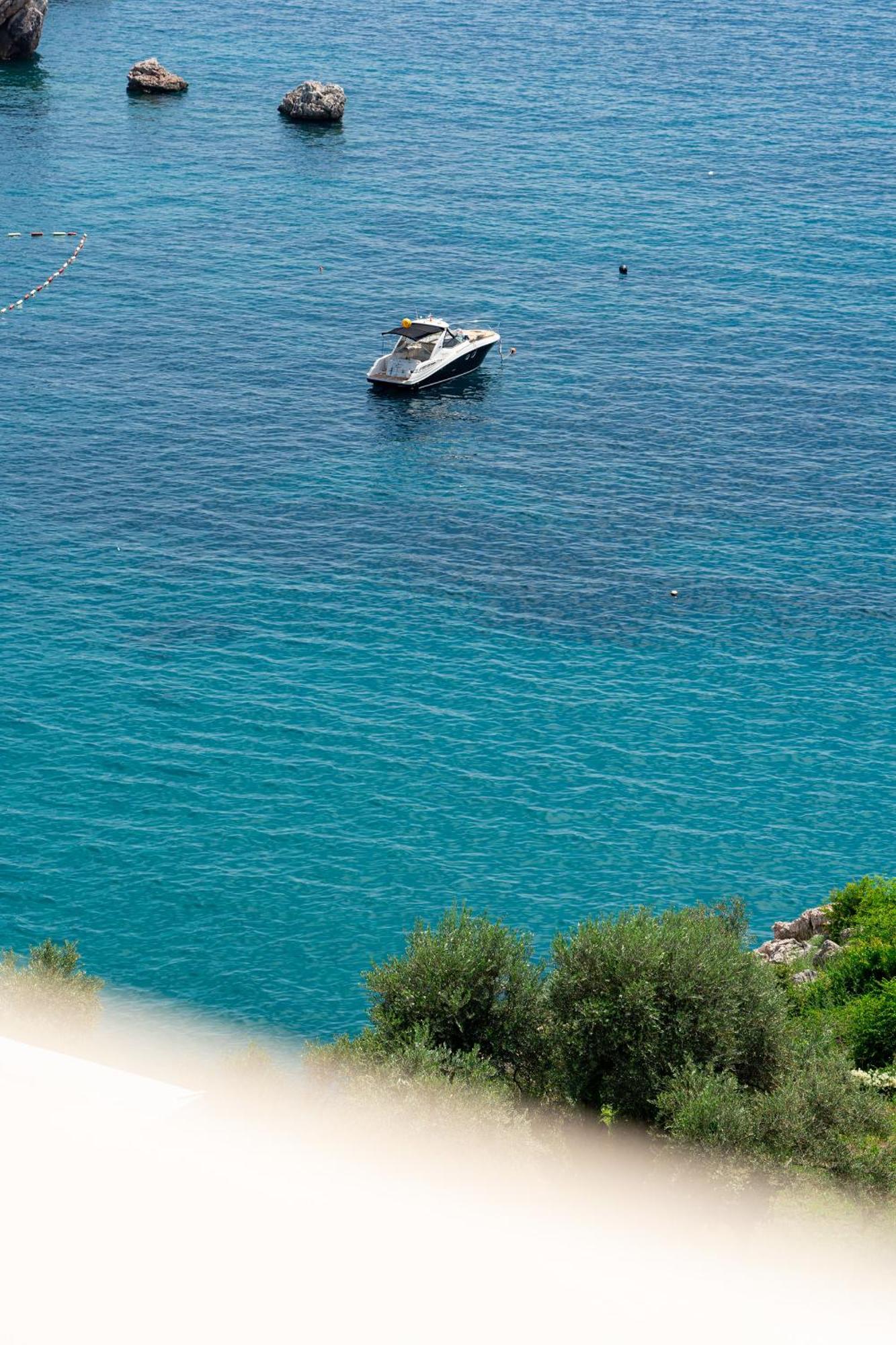 Niki Apartments Przno Sveti Stefan Bagian luar foto