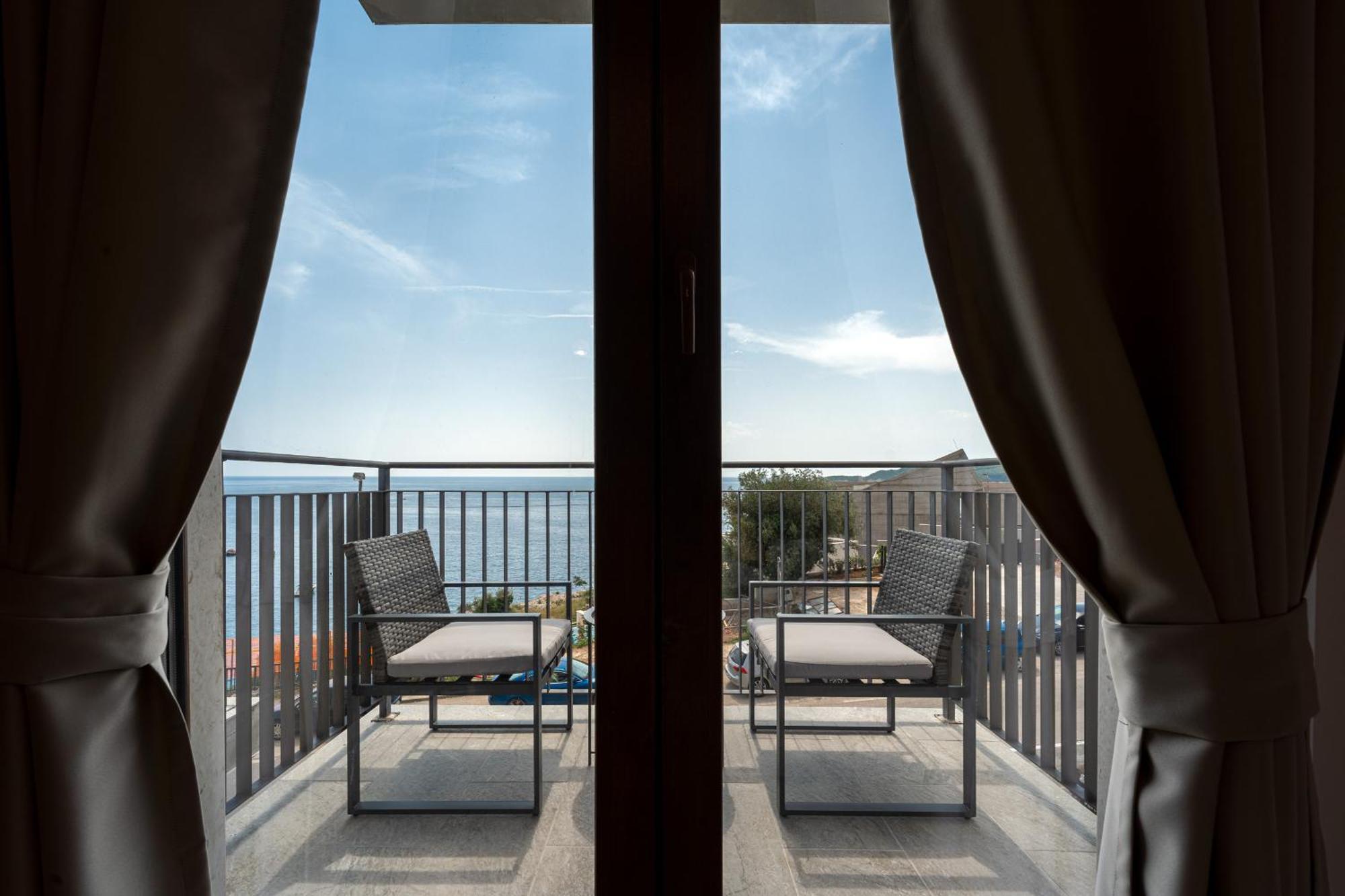 Niki Apartments Przno Sveti Stefan Bagian luar foto