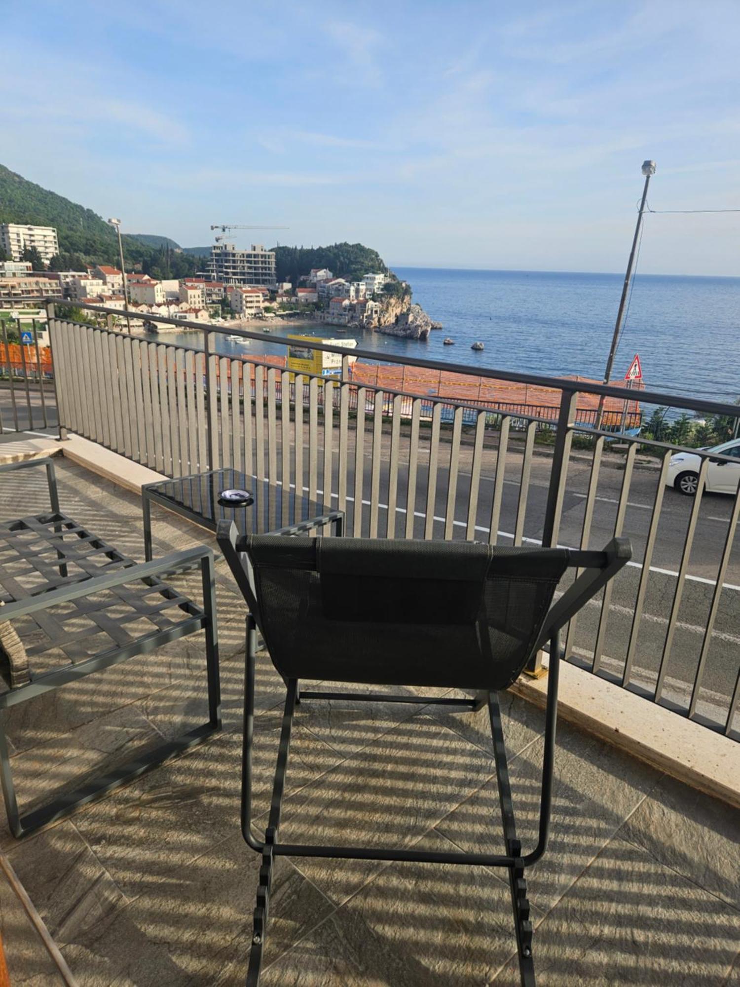 Niki Apartments Przno Sveti Stefan Ruang foto